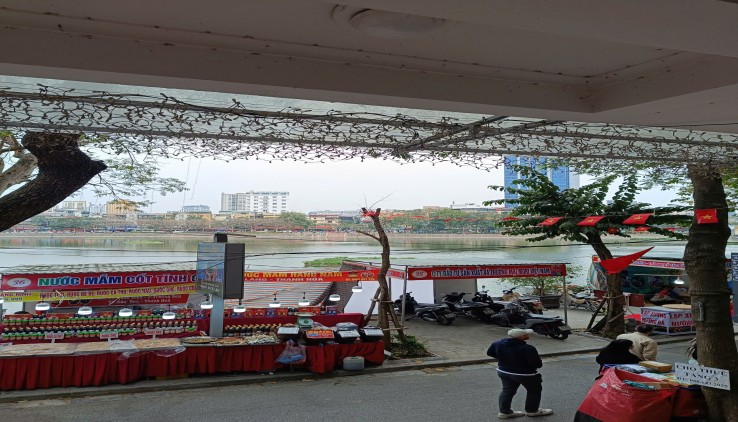 Cho thuê Mặt phố KD hàng ăn Phố Phạm Huy Thông, Hồ Ngọc Khánh 2 tầng x 20m2, 12 Triệu